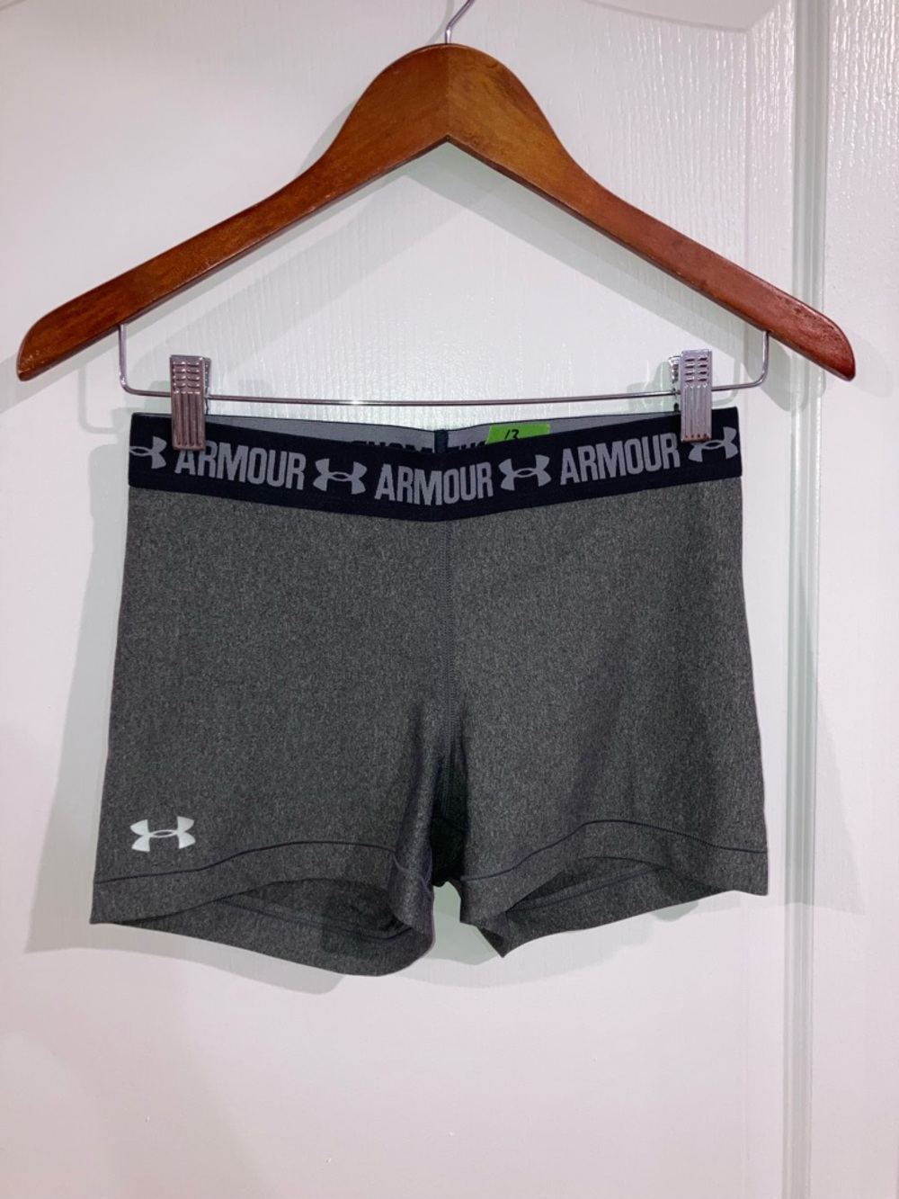 Under Armour Grey Activewear Shorts - size S